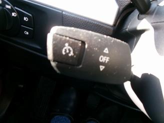 BMW 3-serie 318 I BUSINESS LINE CLIMA NAVI picture 18