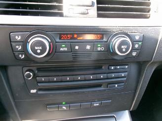 BMW 3-serie 318 I BUSINESS LINE CLIMA NAVI picture 12