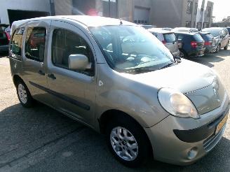 Renault Kangoo FAMILY 1.6-16V E3XPRESSION AUTOMAAT picture 4