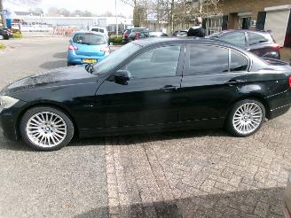 BMW 3-serie 318 I BUSINESS LINE CLIMA NAVI SEDAN picture 2