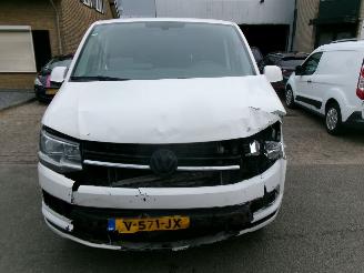 Volkswagen Transporter 2.0 TDI L2 HIGHLINE AUTOMAAT picture 3