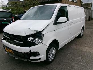 krockskadad bil bedrijf Volkswagen Transporter 2.0 TDI L2 HIGHLINE AUTOMAAT 2017/11
