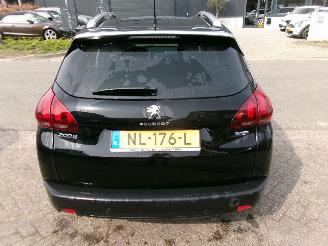 Peugeot 2008 1.2 PURETECH AIRCO NAVI PANO picture 9