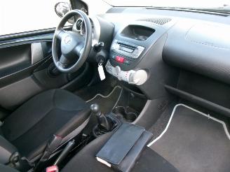 Toyota Aygo 1.0 VVT-I NOW AIRCO picture 12