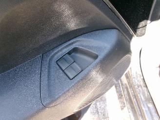 Peugeot 108 1.0e-VTI ACTIVE AIRCO picture 12