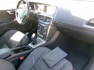 Volvo V-40 1.6 D2 SUMMUM picture 13
