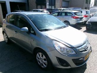Opel Corsa 1.2 16V COSMO AUTOMAAT picture 4