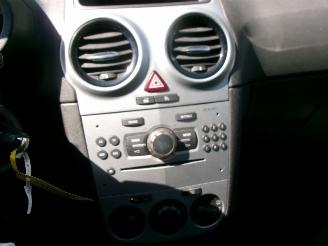 Opel Corsa 1.2 16V COSMO AUTOMAAT picture 18