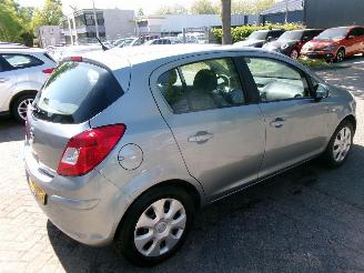 Opel Corsa 1.2 16V COSMO AUTOMAAT picture 6