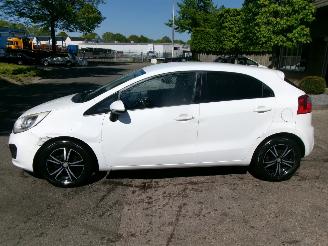 Kia Rio 1.2 CVVT PLUS PACK picture 2