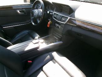 Mercedes E-klasse 200 CDI AUTOMAAT CLIMA NAVI picture 11