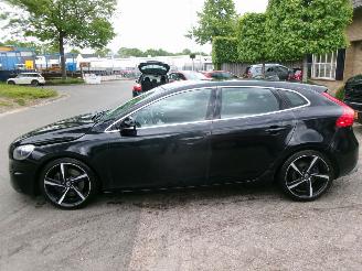 Volvo V-40 2.0 D4 R-DESIGN BUSINESS picture 2