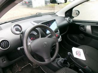 Peugeot 107 1.0 ACTIVE AIRCO 5 DEURS GEEN SCHADE picture 11