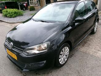 krockskadad bil auto Volkswagen Polo 1.4-16V COMFORTLINE 2010/3