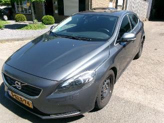  Volvo V-40 1.6 DIESEL MOMENTUM 2013/5
