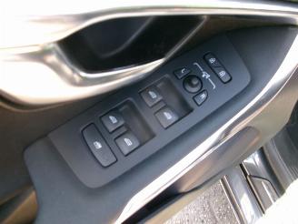Volvo V-40 1.6 DIESEL MOMENTUM picture 13
