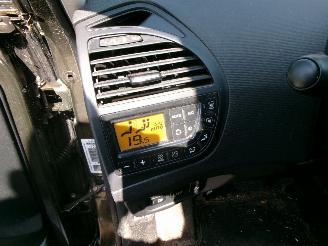 Citroën C4-picasso 1.6 e-HDI TENDANCE AUTOMAAT picture 15