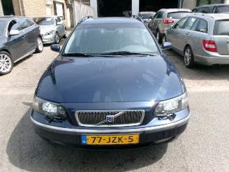 Volvo V-70 2.4 D5 GEARTRONIC BLACK SAPPHIRE EDITION II picture 3