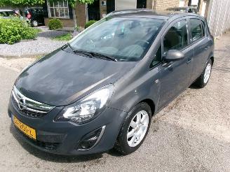 damaged passenger cars Opel Corsa 1.4-16V COSMO AIRCO 2014/5