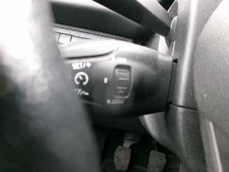 Peugeot 208 1.4 VTI ACTIVE CLIMA NAVI 5 DEURS GEEN SCHADE picture 16