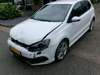 Schadeauto Volkswagen Polo 1.2 TSI COMFORTLINE  BUSINESS R CLIMA NAVI 2017/4