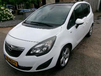 Unfallwagen Opel Meriva 1.4 I COSMO AIRCO PANO 2011/12