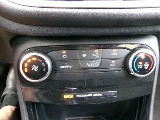 Ford Puma 1.0 HYBRID TITANIUM picture 12
