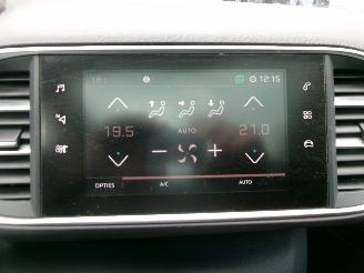Peugeot 308 1.6 HDI BLUE LEASE EXECUTIVE CLIMA NAVI PANO picture 19