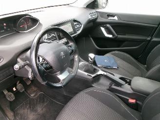 Peugeot 308 1.6 HDI BLUE LEASE EXECUTIVE CLIMA NAVI PANO picture 14