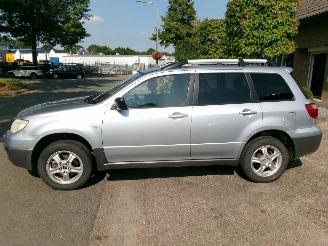 Mitsubishi Outlander 2.0 INVITE PLUS GEEN SCHADE picture 2