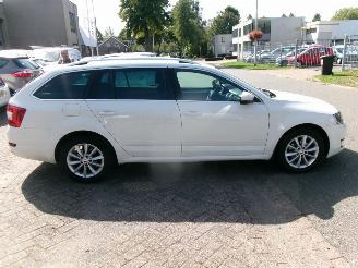 Skoda Octavia 1.6 TDI AMBITION BUSINESSLINE CLIMA picture 5