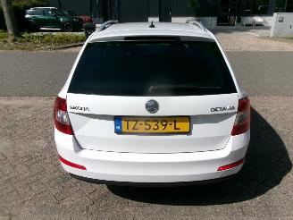 Skoda Octavia 1.6 TDI AMBITION BUSINESSLINE CLIMA picture 7