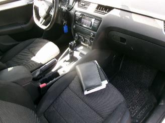 Skoda Octavia 1.6 TDI AMBITION BUSINESSLINE CLIMA picture 9