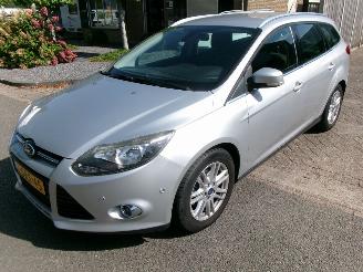 Schadeauto Ford Focus 1.0 ECOBOOST EDITION PLUS GEEN SCHADE 2013/11