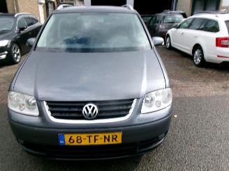 Volkswagen Touran 1.6-16V FSI HIGHLINE AUTOMAAT picture 3