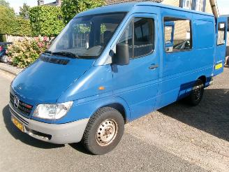 danneggiata veicoli commerciali Mercedes Sprinter 208 CDI INVALIDE VERVOER ELEC LIFT 2003/5