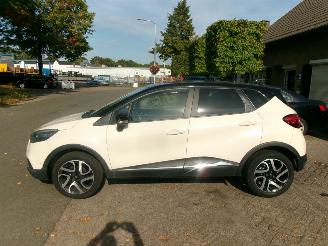 Renault Captur 0.9 TCE DYNAMIQUE picture 2