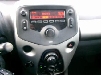 Citroën C1 1.0 e-VTI FEEL AIRCO picture 17