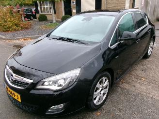 Schadeauto Opel Astra 1.6 TURBO GT CLIMA NAVI 2011/6
