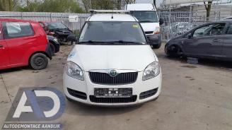 Skoda Roomster Roomster (5J), MPV, 2006 / 2015 1.4 TDI 70 picture 2