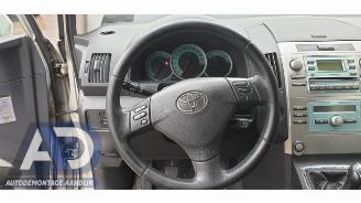 Toyota Corolla-verso Corolla Verso (R10/11), MPV, 2004 / 2009 2.2 D-4D 16V picture 16