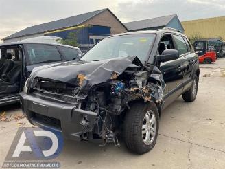 Salvage car Hyundai Tucson Tucson (JM), SUV, 2004 / 2010 2.0 16V CVVT 4x2 2006