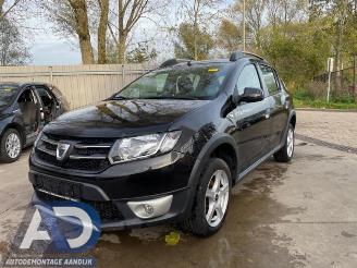 Coche siniestrado Dacia Sandero Sandero II, Hatchback, 2012 0.9 TCE 12V 2014