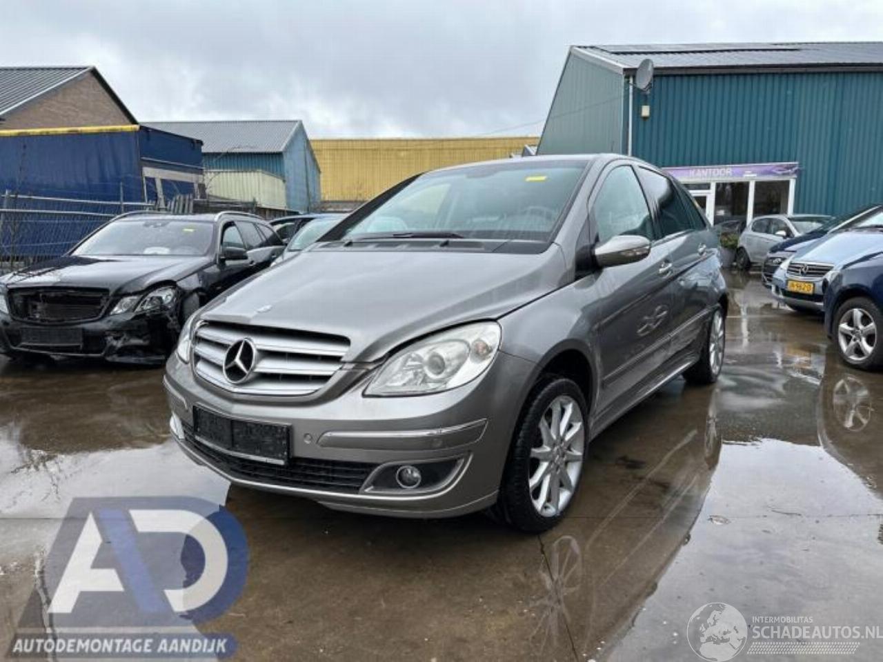 Mercedes B-klasse B (W245), Hatchback, 2005 / 2011 2.0 B-200 16V