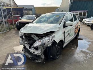 Coche siniestrado Mitsubishi Space-star Space Star (A0), Hatchback, 2012 1.2 12V 2021