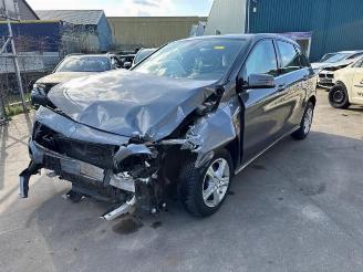 Voiture accidenté Mercedes B-klasse B (W246,242), Hatchback, 2011 / 2018 1.6 B-180 BlueEFFICIENCY Turbo 16V 2014