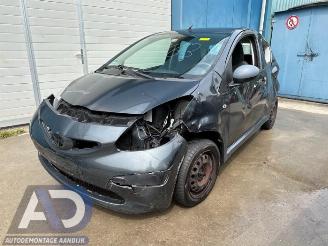 Vaurioauto  passenger cars Toyota Aygo Aygo (B10), Hatchback, 2005 / 2014 1.0 12V VVT-i 2006