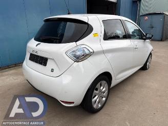 Vrakbiler auto Renault Zoé Zoe (AG), Hatchback 5-drs, 2012 46kW 2015/9