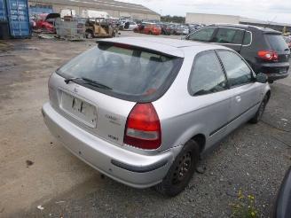 Honda Civic 1.4 IS picture 2