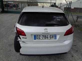 Peugeot 308 1.2 TURBO picture 14